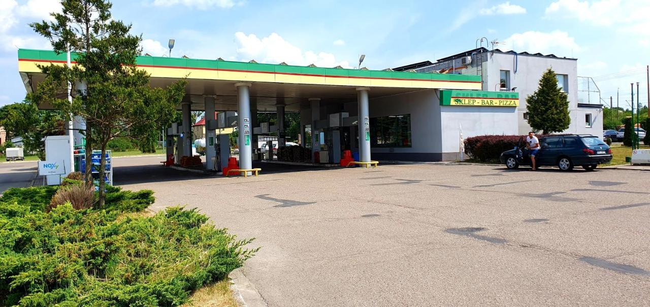 Motel Na Stacji Paliw Ustronie Morskie Exterior photo